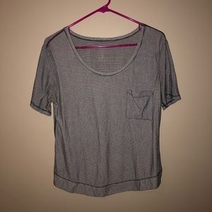 Lulu lemon tee
